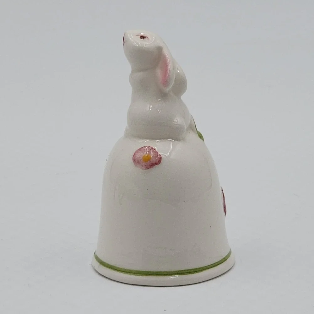 Vintage Avon Bunny Rabbit Bell Ceramic White w/Pink Flowers Weiss Brazil 1984
